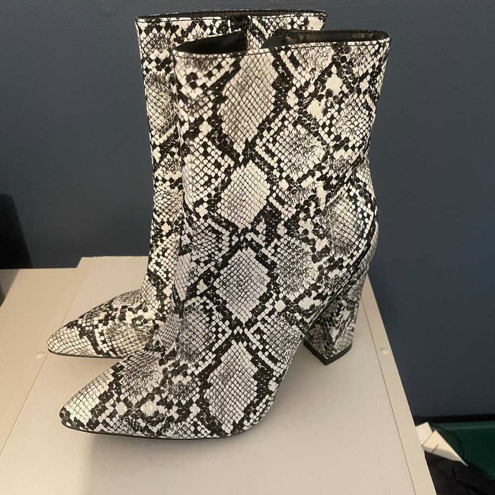 Size 8.5: Shein Boots